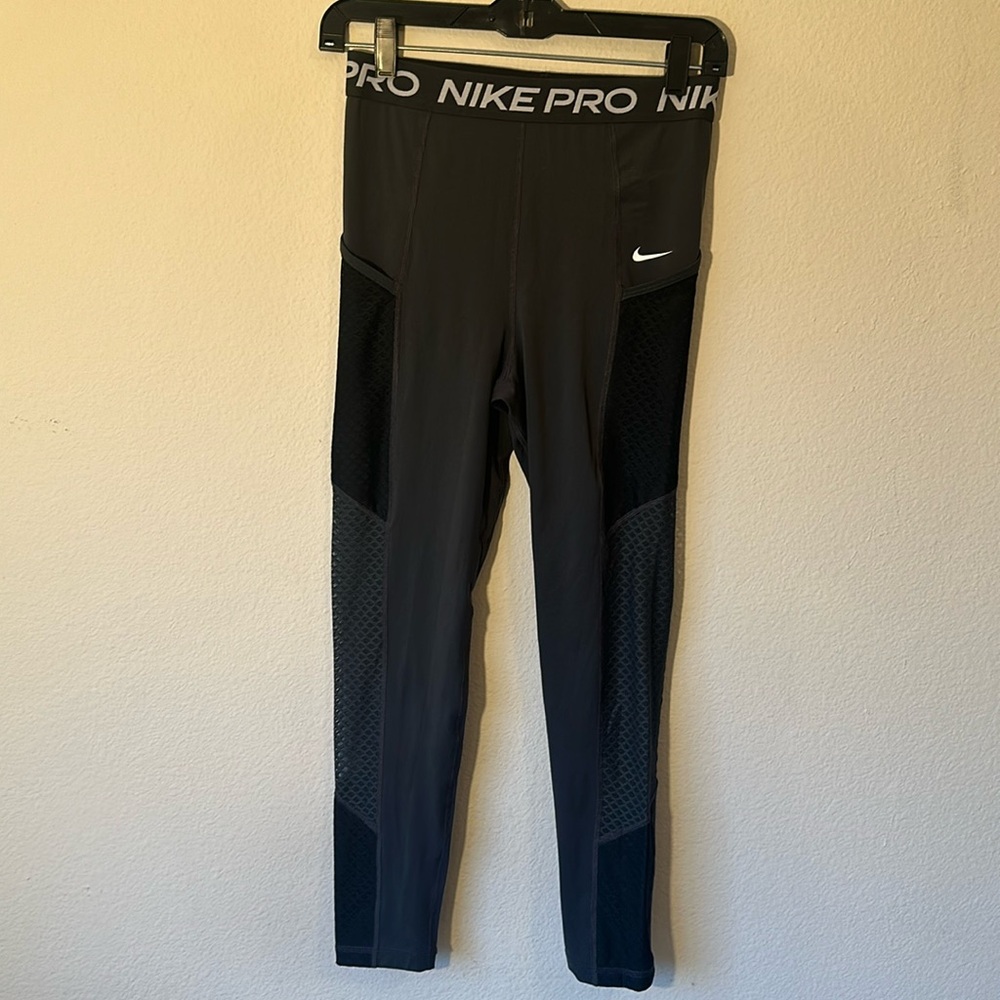 Nike Pro Cropped Leggings